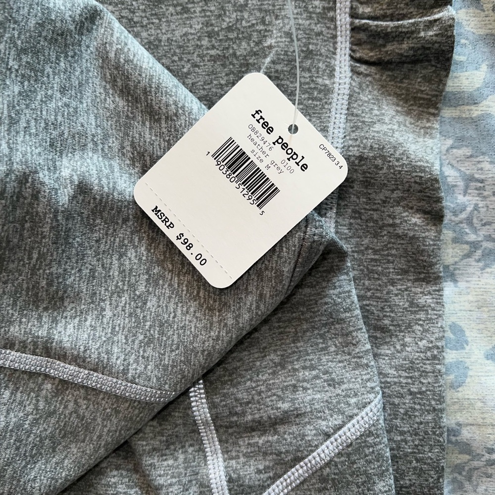 ❄️SOLD❄️- FREE PEOPLE High-Rise 7/8 You're A Peach Leggings SZ. M - Picture 8 of 14